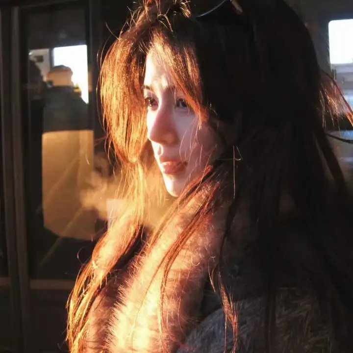 美丽的村庄，漂亮的火焰 海报